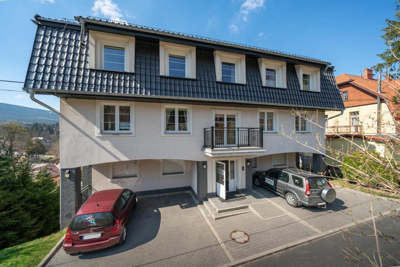 Rentplanet - Apartamenty Pstrowskiego Szklarska Poręba Esterno foto