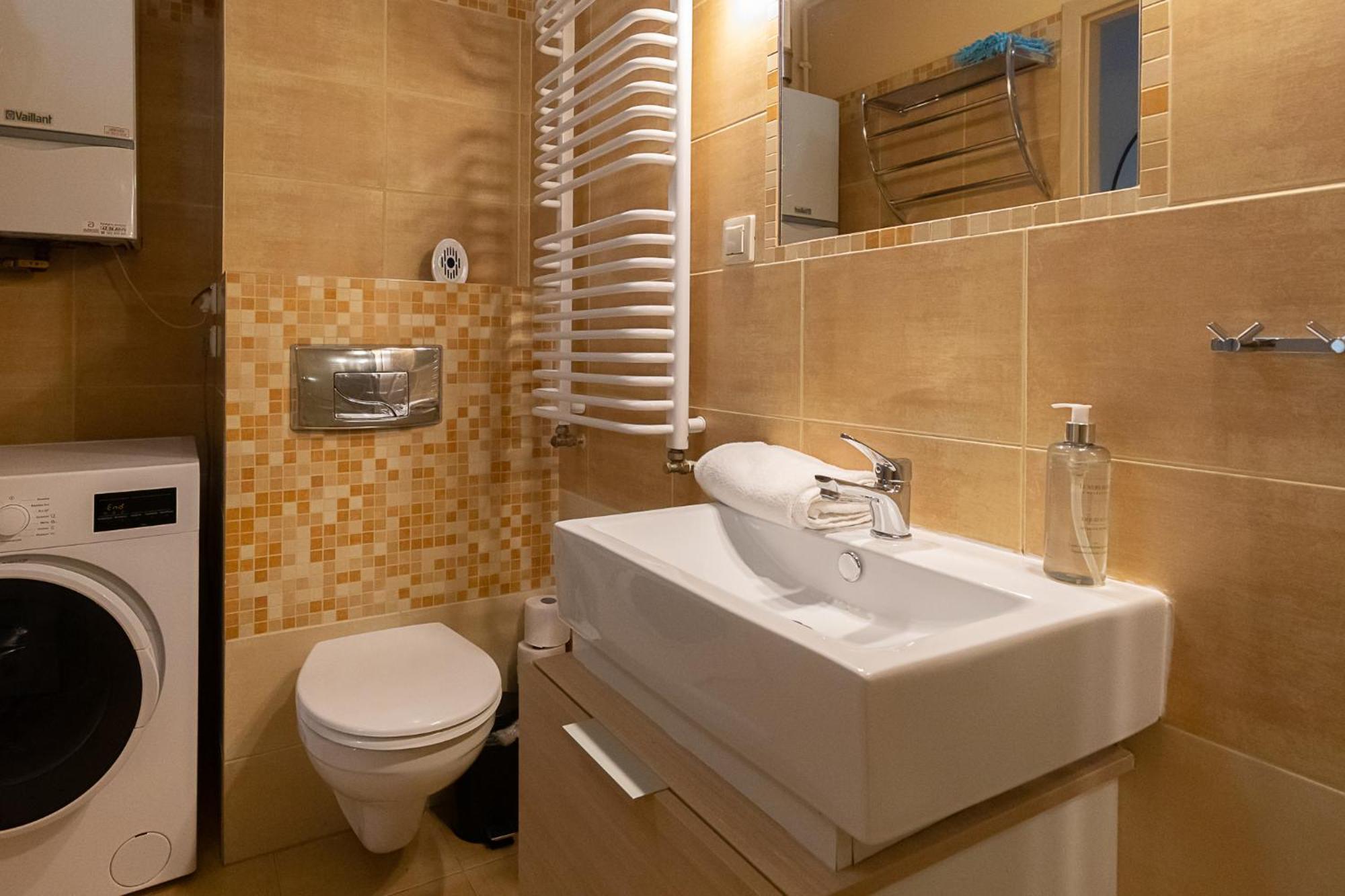 Rentplanet - Apartamenty Pstrowskiego Szklarska Poręba Esterno foto