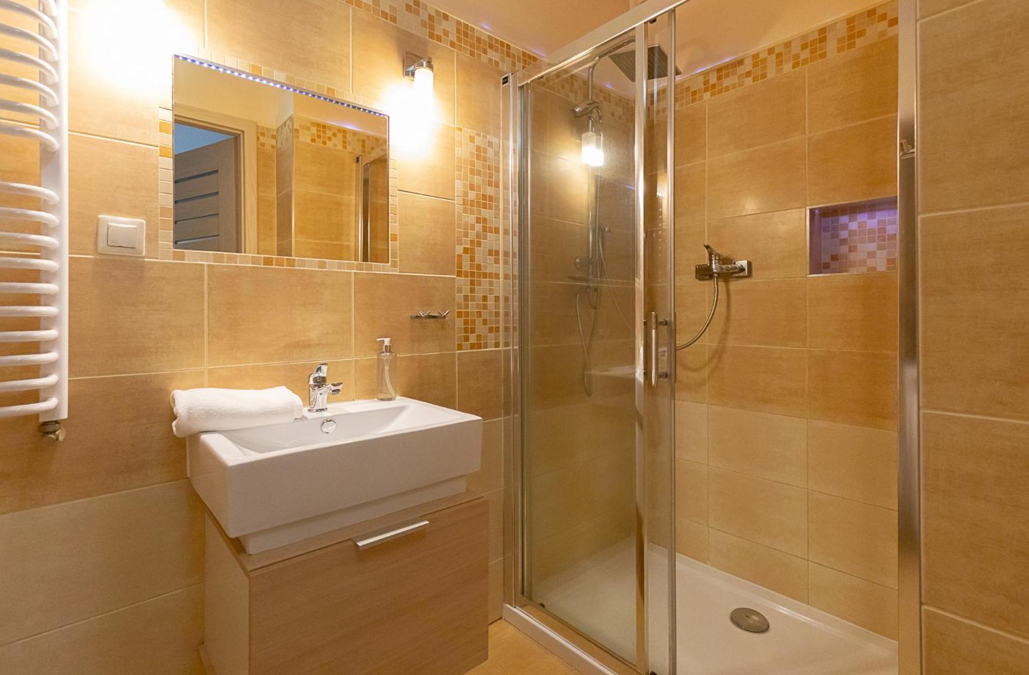 Rentplanet - Apartamenty Pstrowskiego Szklarska Poręba Esterno foto