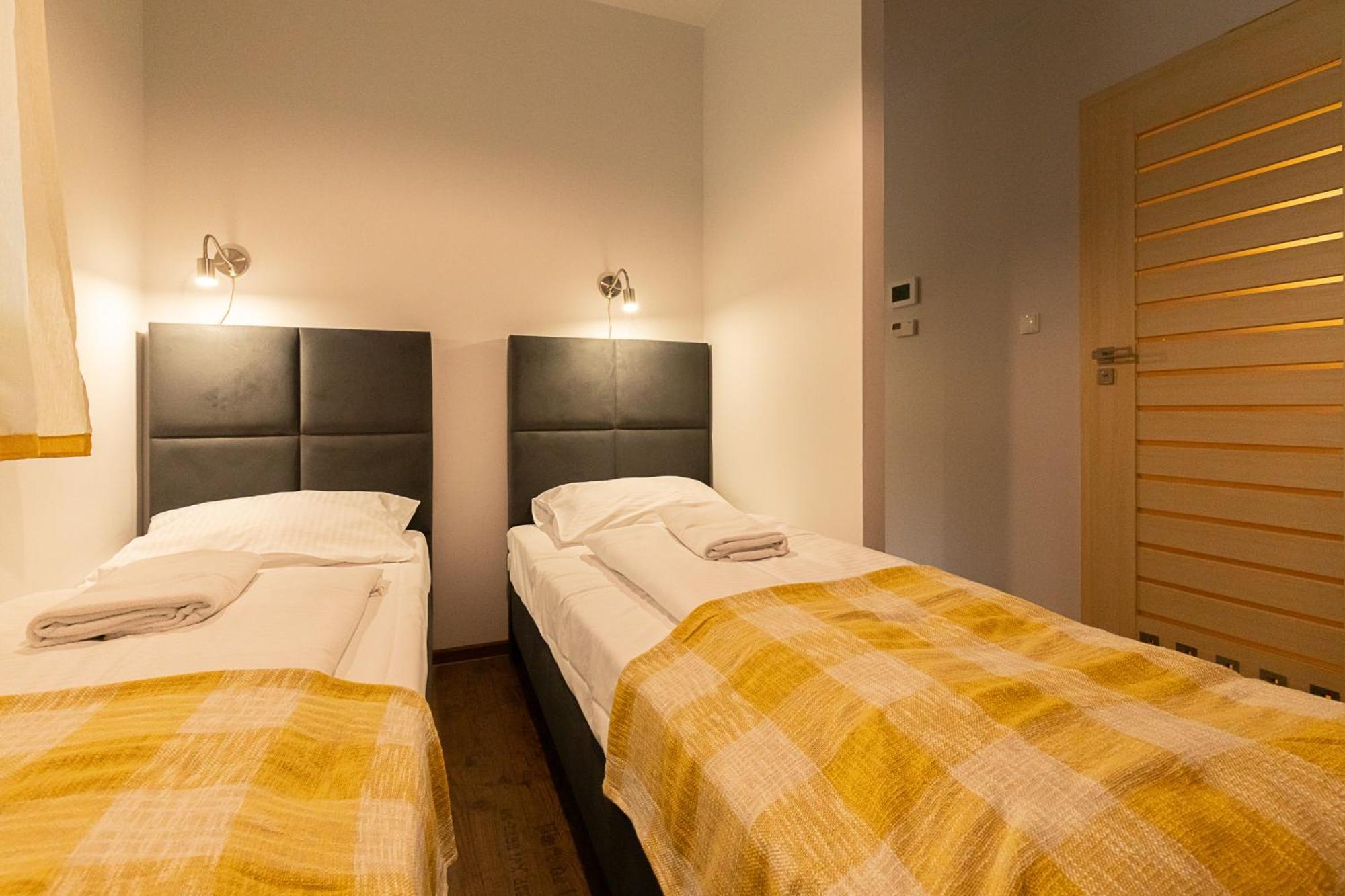 Rentplanet - Apartamenty Pstrowskiego Szklarska Poręba Esterno foto